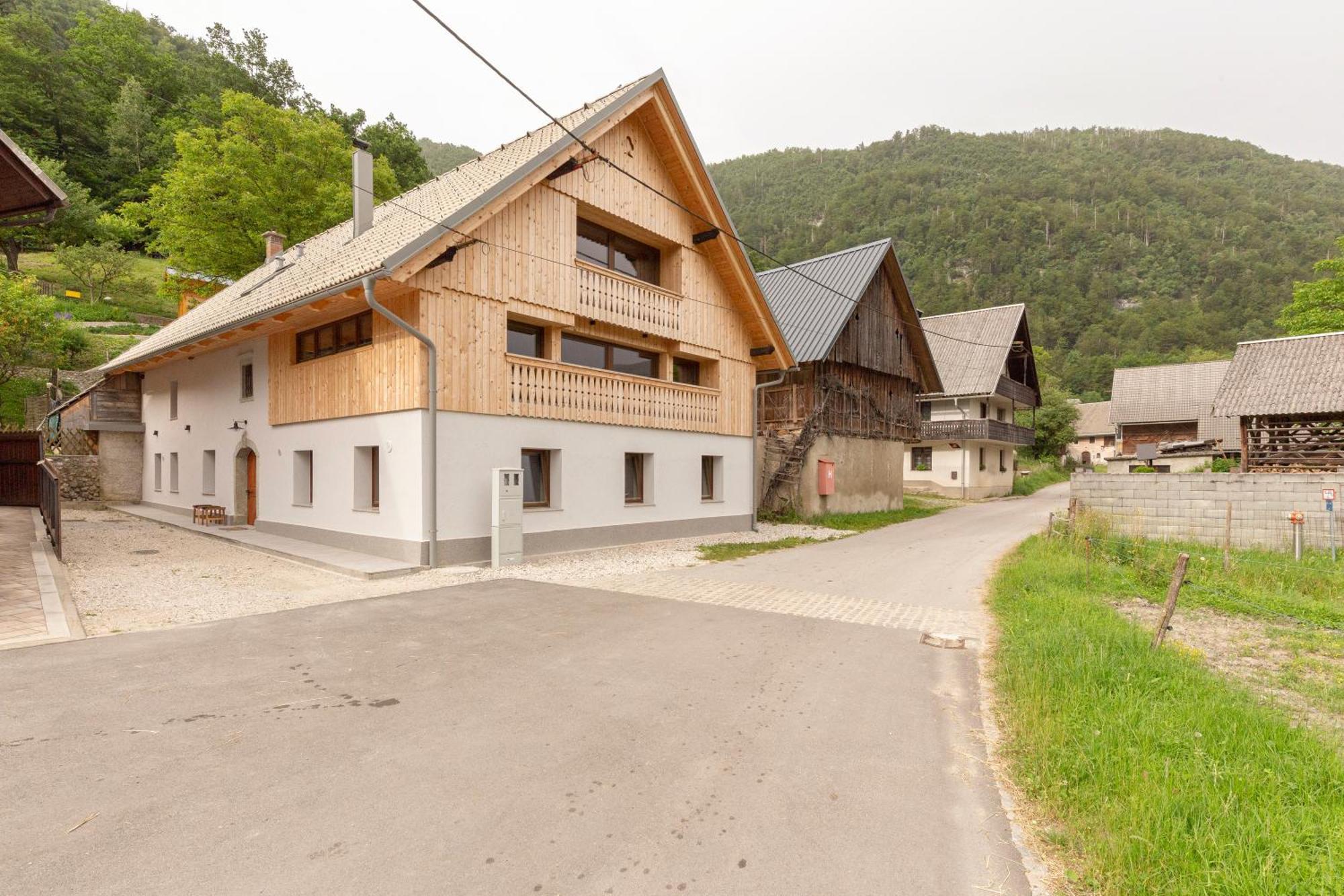Farmhouse Chalet Apartments Бохиньска-Быстрица Экстерьер фото